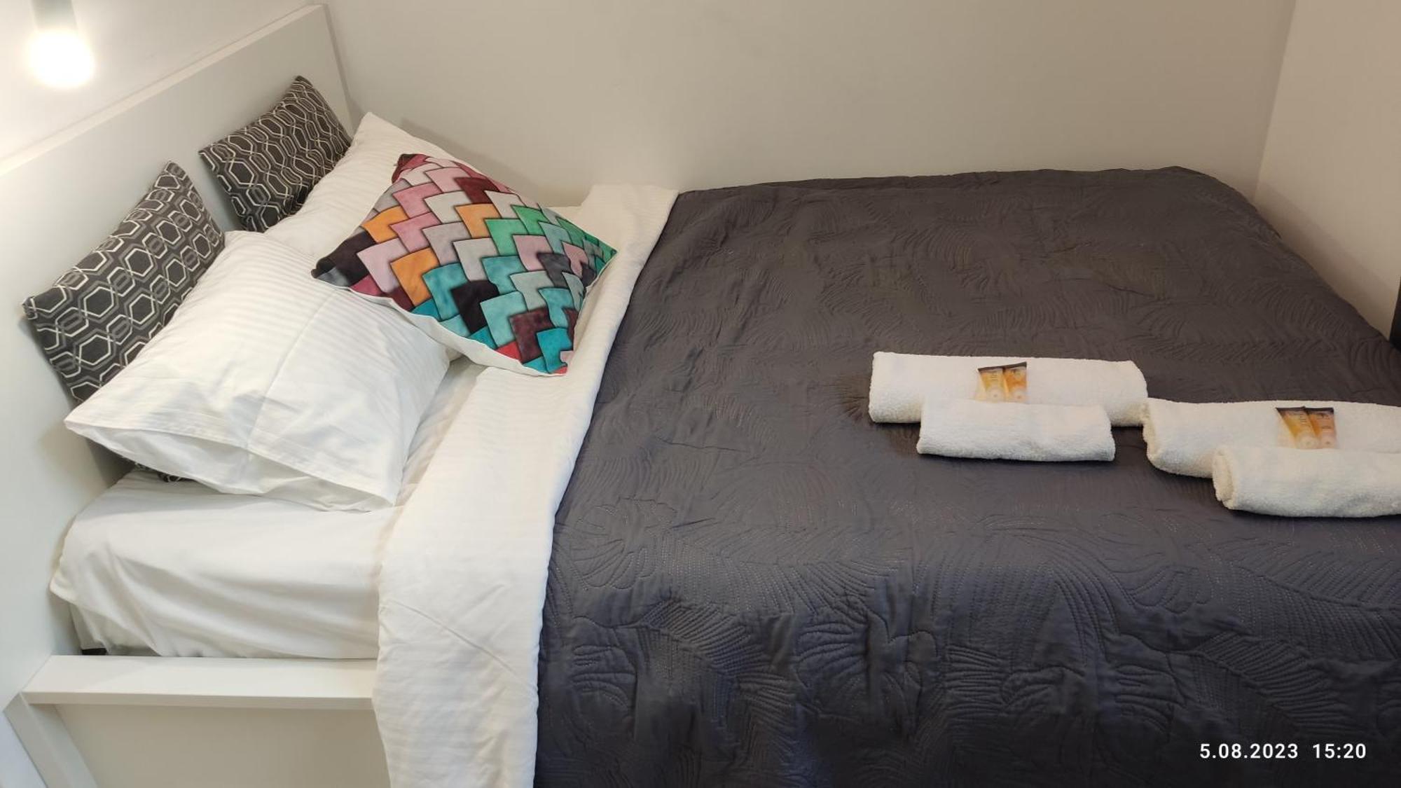 Be My Guest- Fontany Luxury Apartment Metro Wi-Fi Free Parking Zone 바르샤바 외부 사진
